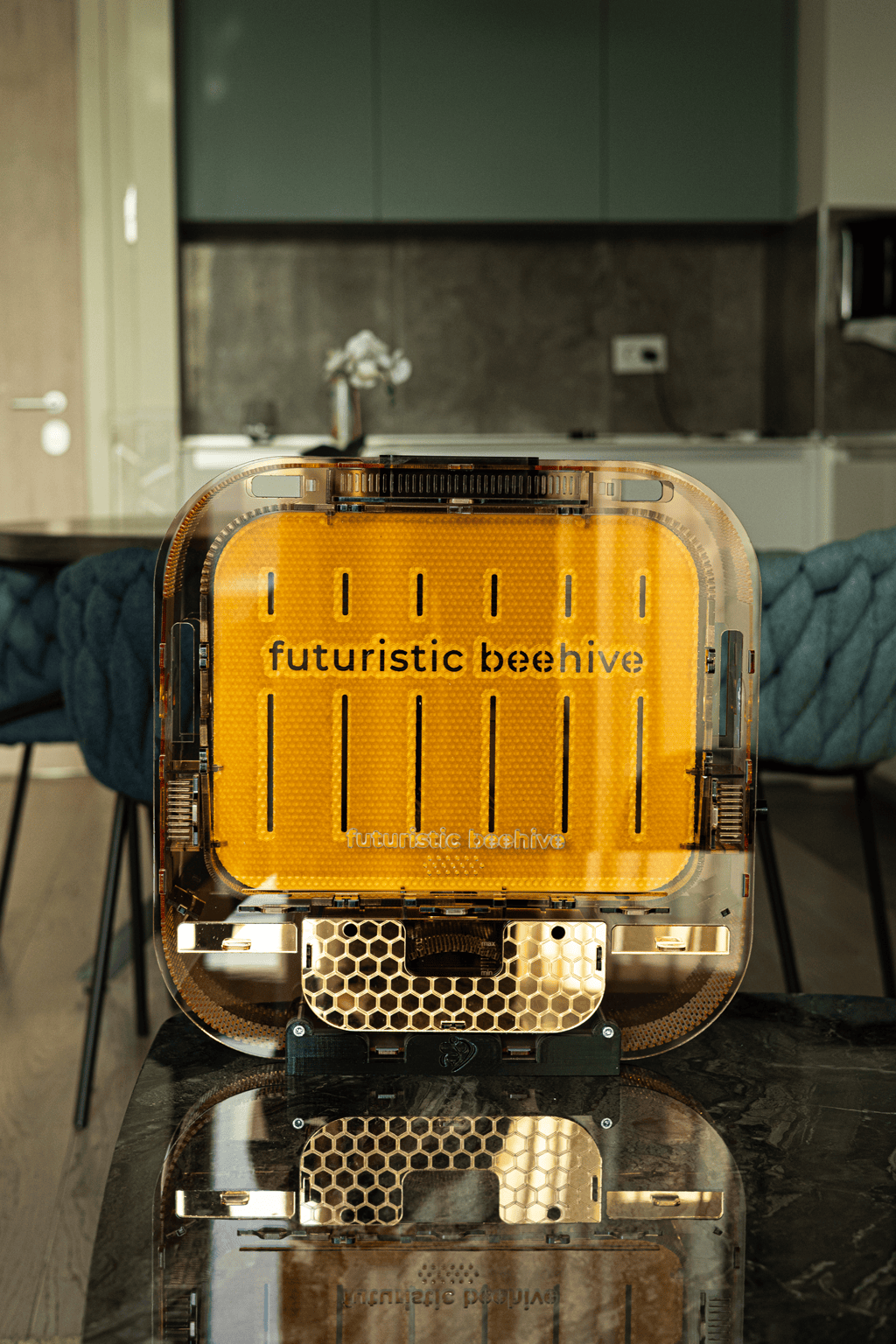 Symbiotic - next generation indoor beehive – Futuristic Beehive