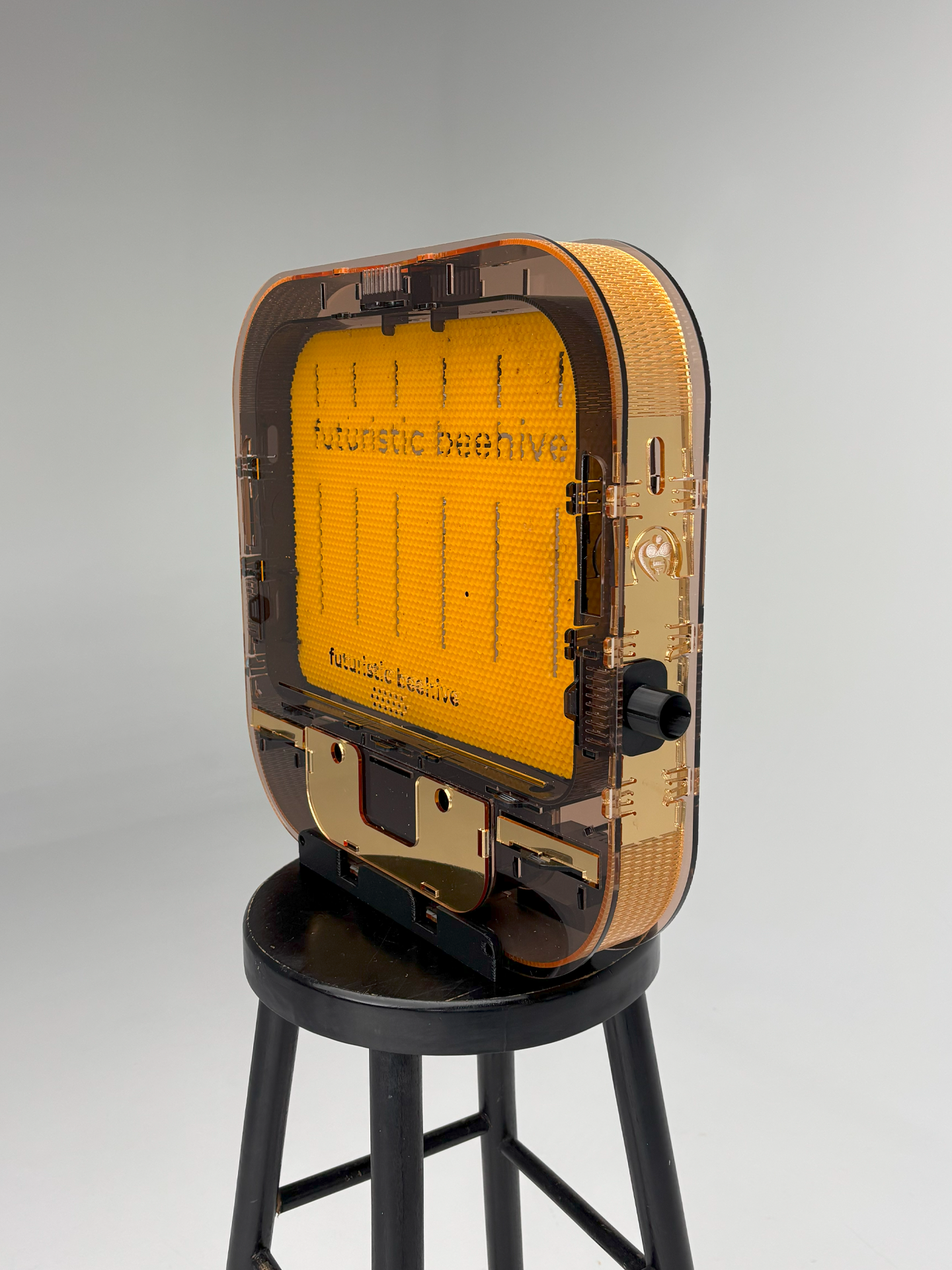 Symbiotic 3025 - next generation indoor beehive